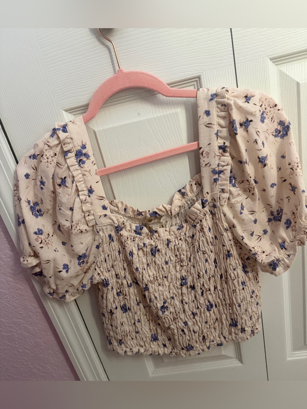Floral Smocked Puff-Sleeve Crop Top in Cream with Blue Floral